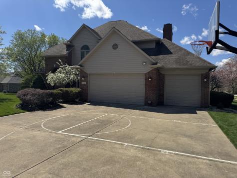 84 Racquet Court Greenwood IN 46142
