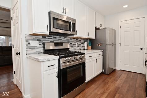 25 Angela Court Beech Grove IN 46107
