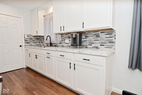 25 Angela Court Beech Grove IN 46107