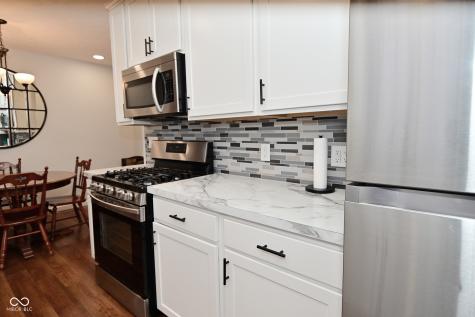 25 Angela Court Beech Grove IN 46107