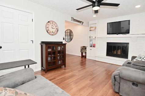 25 Angela Court Beech Grove IN 46107