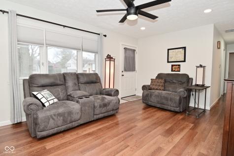 25 Angela Court Beech Grove IN 46107