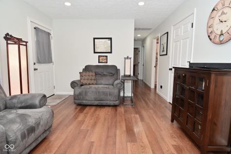 25 Angela Court Beech Grove IN 46107
