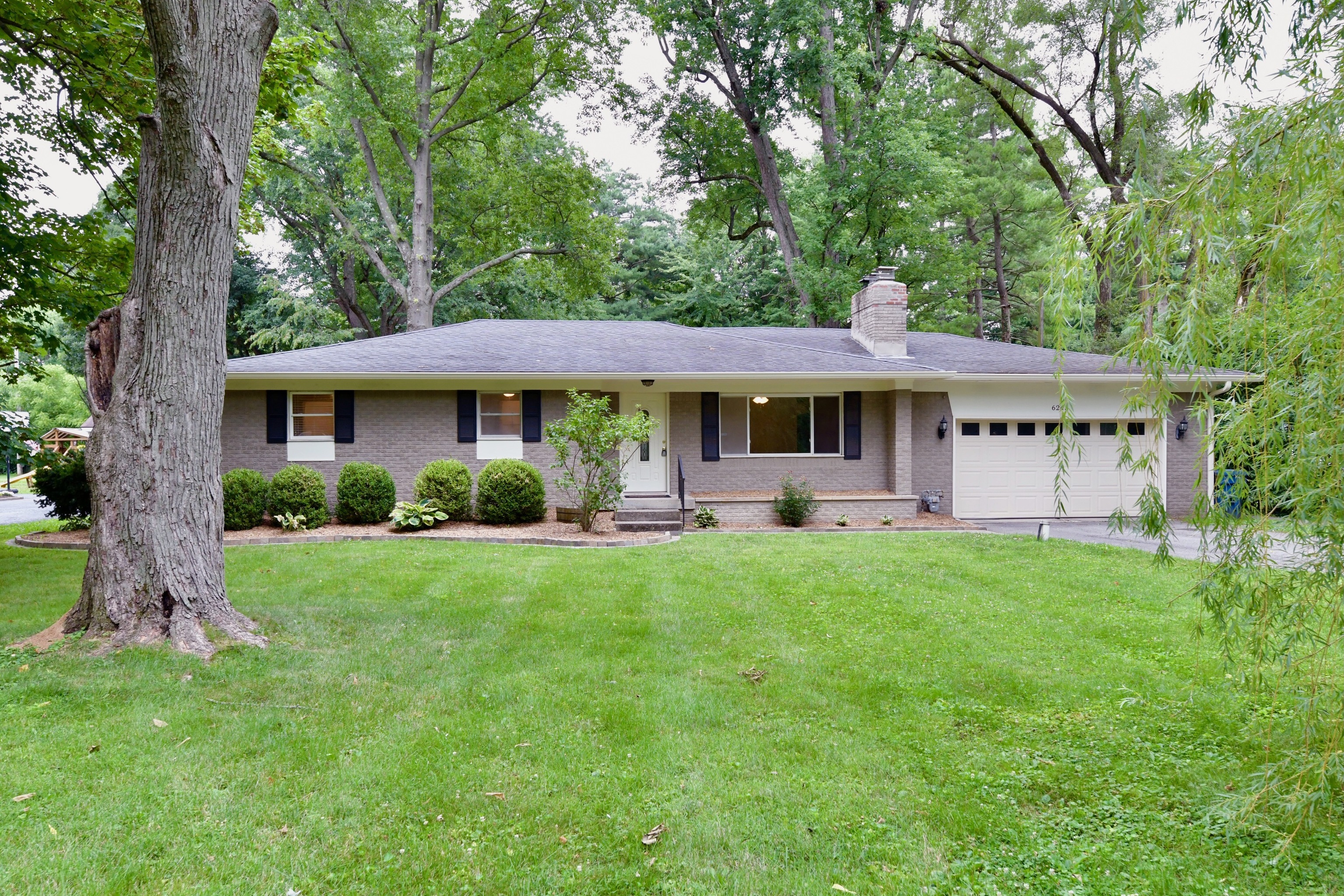 6245 N Oakland Avenue Indianapolis IN 46220