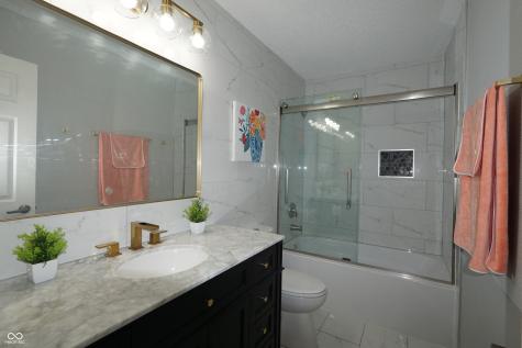 7646 Dancy Drive Indianapolis IN 46239