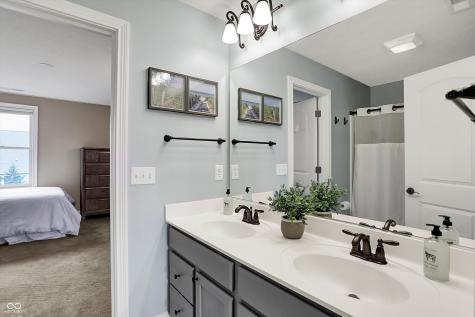 10235 Normandy Way Fishers IN 46040