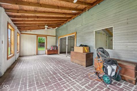 211 Whiteland Road Whiteland IN 46184