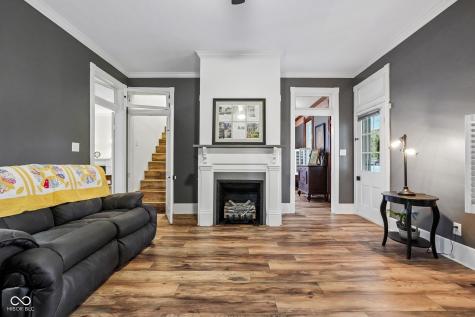 211 Whiteland Road Whiteland IN 46184