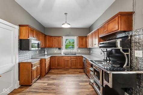 211 Whiteland Road Whiteland IN 46184