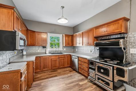 211 Whiteland Road Whiteland IN 46184