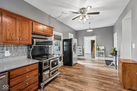211 Whiteland Road Whiteland IN 46184