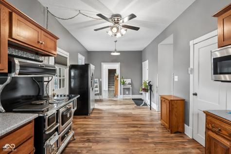 211 Whiteland Road Whiteland IN 46184
