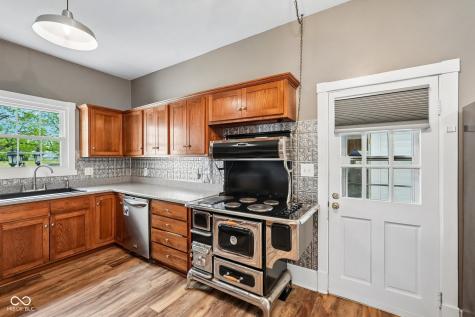 211 Whiteland Road Whiteland IN 46184