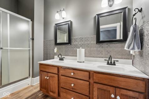 211 Whiteland Road Whiteland IN 46184