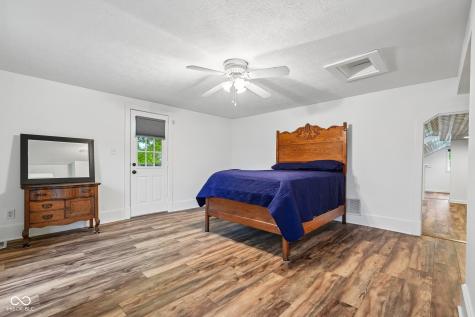 211 Whiteland Road Whiteland IN 46184