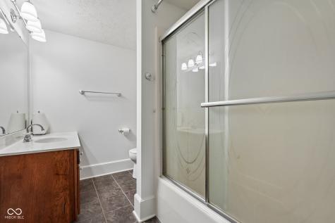 211 Whiteland Road Whiteland IN 46184