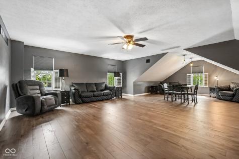 211 Whiteland Road Whiteland IN 46184