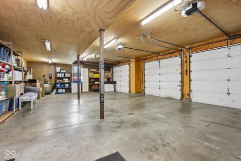 211 Whiteland Road Whiteland IN 46184