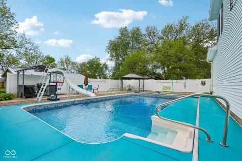 211 Whiteland Road Whiteland IN 46184
