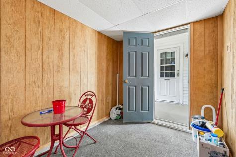 211 Whiteland Road Whiteland IN 46184