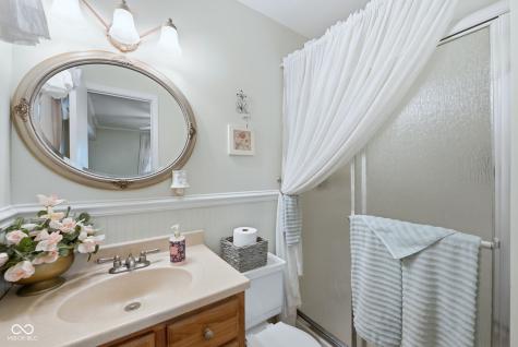 1819 Hibiscus Drive Indianapolis IN 46219