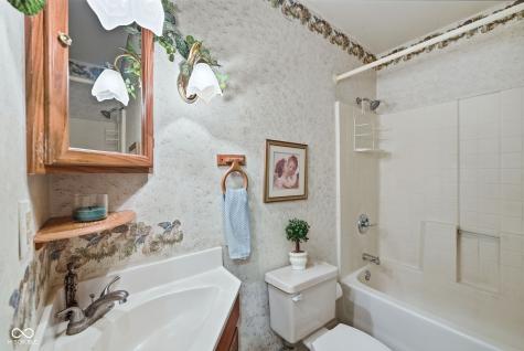 1819 Hibiscus Drive Indianapolis IN 46219
