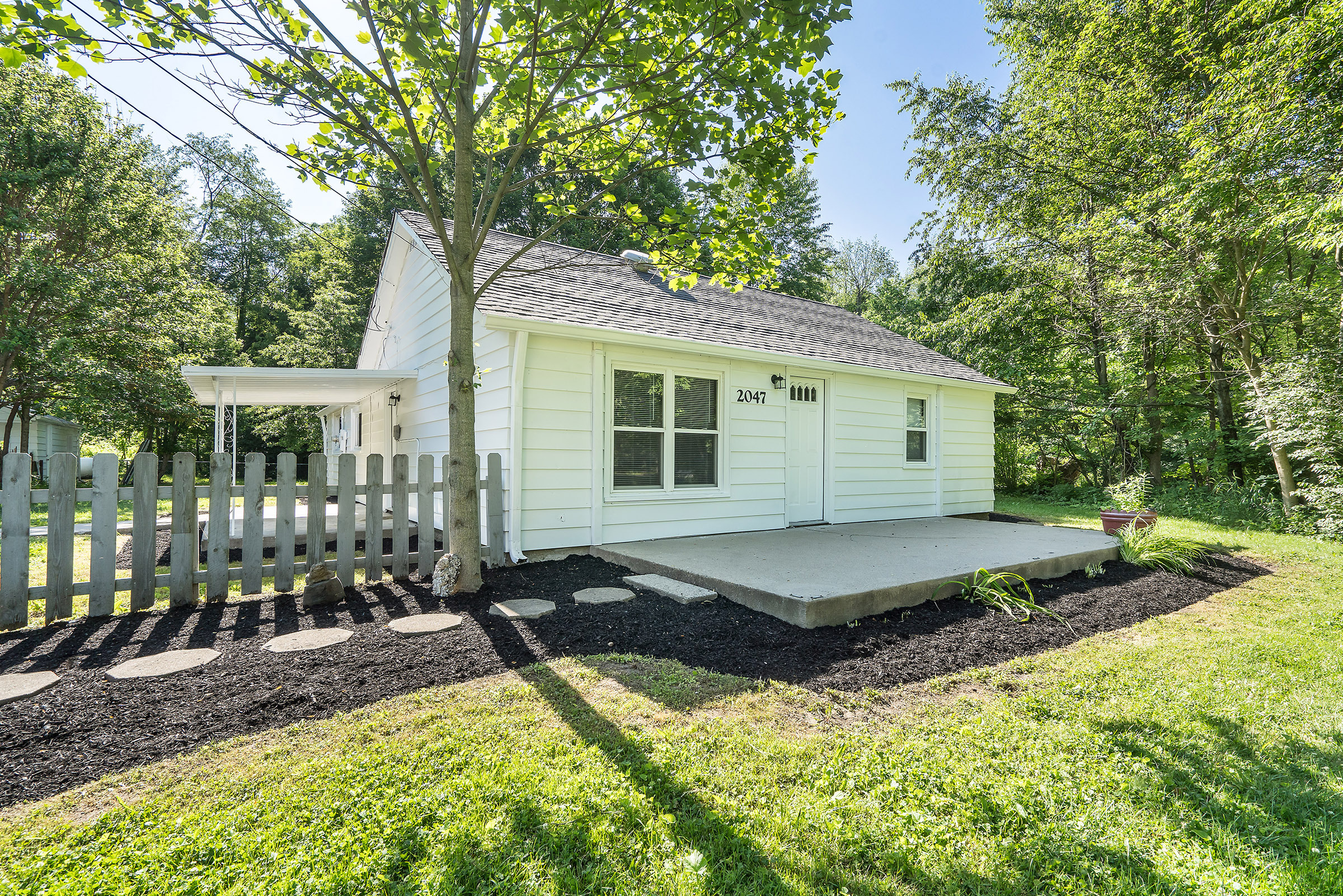 2047 N County Road 600 E Avon IN 46123