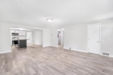 2047 N County Road 600 E Avon IN 46123