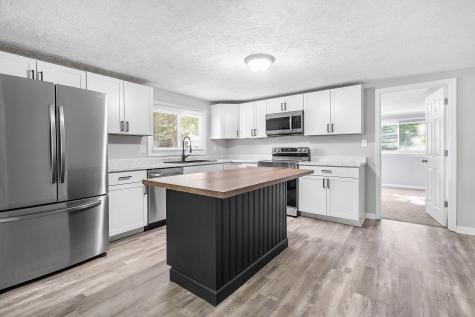 2047 N County Road 600 E Avon IN 46123