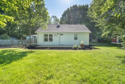 2047 N County Road 600 E Avon IN 46123