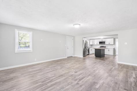 2047 N County Road 600 E Avon IN 46123