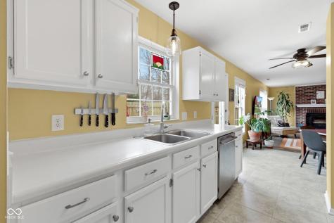 9423 Grandview Court Noblesville IN 46060