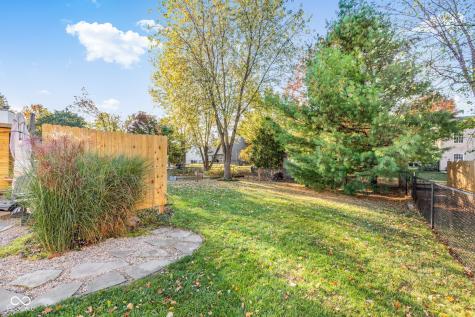 9423 Grandview Court Noblesville IN 46060