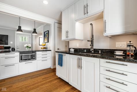 5513 Indianola Avenue Indianapolis IN 46220