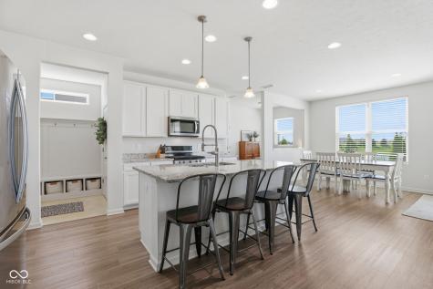 9287 Prospect Way Avon IN 46123