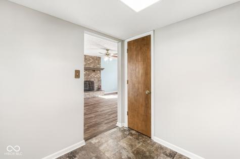 634 Haymount Drive Indianapolis IN 46241