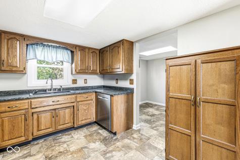 634 Haymount Drive Indianapolis IN 46241