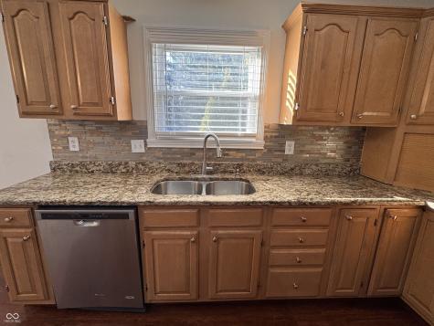 11458 Sutton Place Drive W Carmel IN 46032