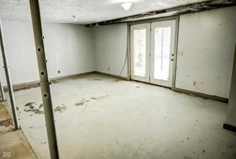 6910 S 175 W Columbus IN 47201