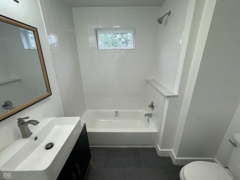 1627 N Berwick Avenue Indianapolis IN 46222