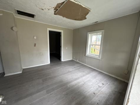 1627 N Berwick Avenue Indianapolis IN 46222