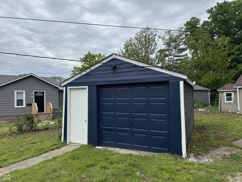 1627 N Berwick Avenue Indianapolis IN 46222