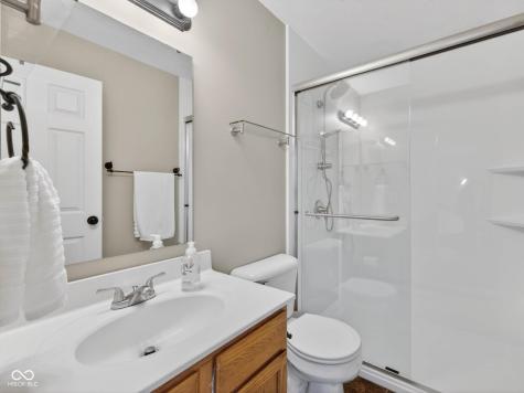 5337 Pelham Way Indianapolis IN 46216