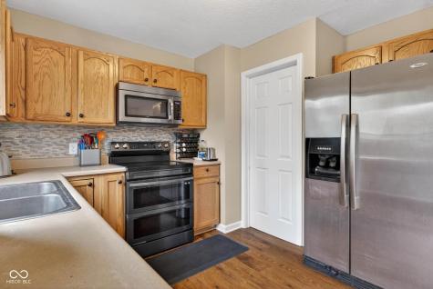 5337 Pelham Way Indianapolis IN 46216