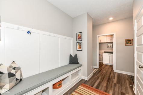 5173 Covington Avenue Mccordsville IN 46055