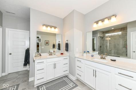 5173 Covington Avenue Mccordsville IN 46055