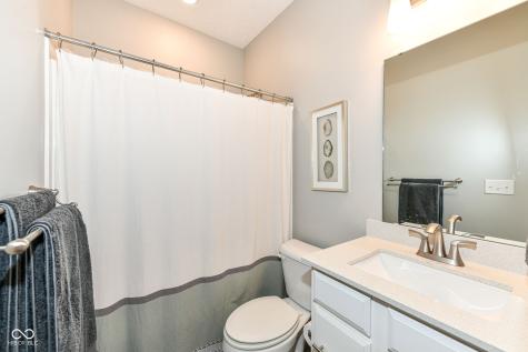 5173 Covington Avenue Mccordsville IN 46055