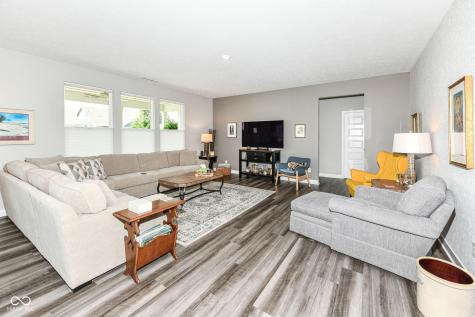 5173 Covington Avenue Mccordsville IN 46055