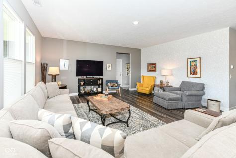 5173 Covington Avenue Mccordsville IN 46055
