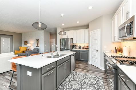 5173 Covington Avenue Mccordsville IN 46055